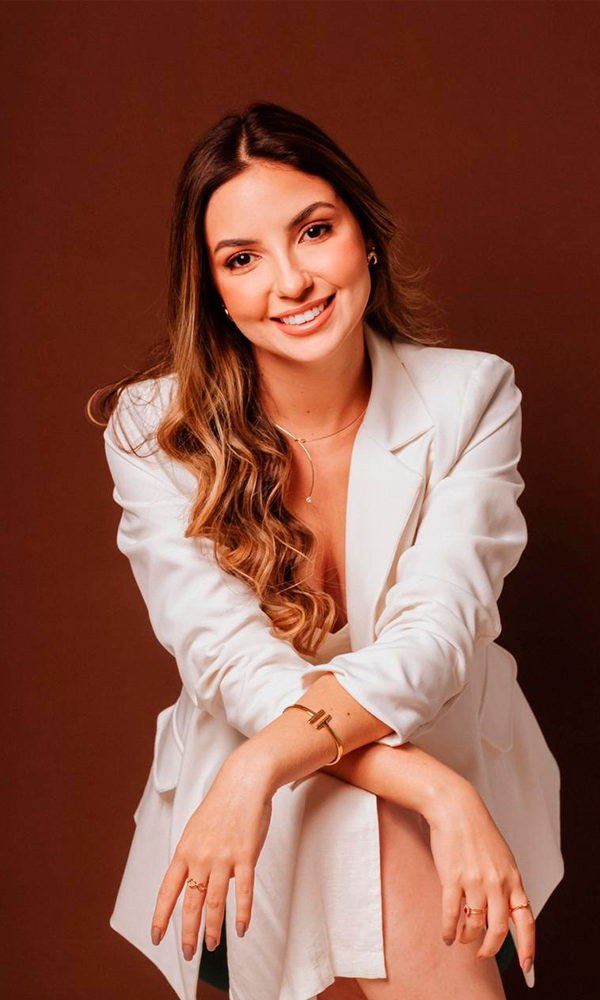 Karine Chinelatto Mathias Advogada